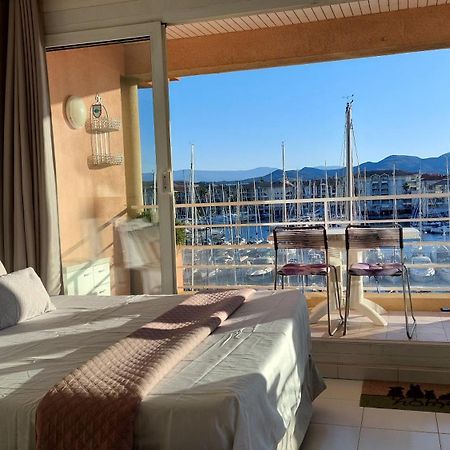 Boutique Apartment Hirondelle Port Frejus Exterior photo