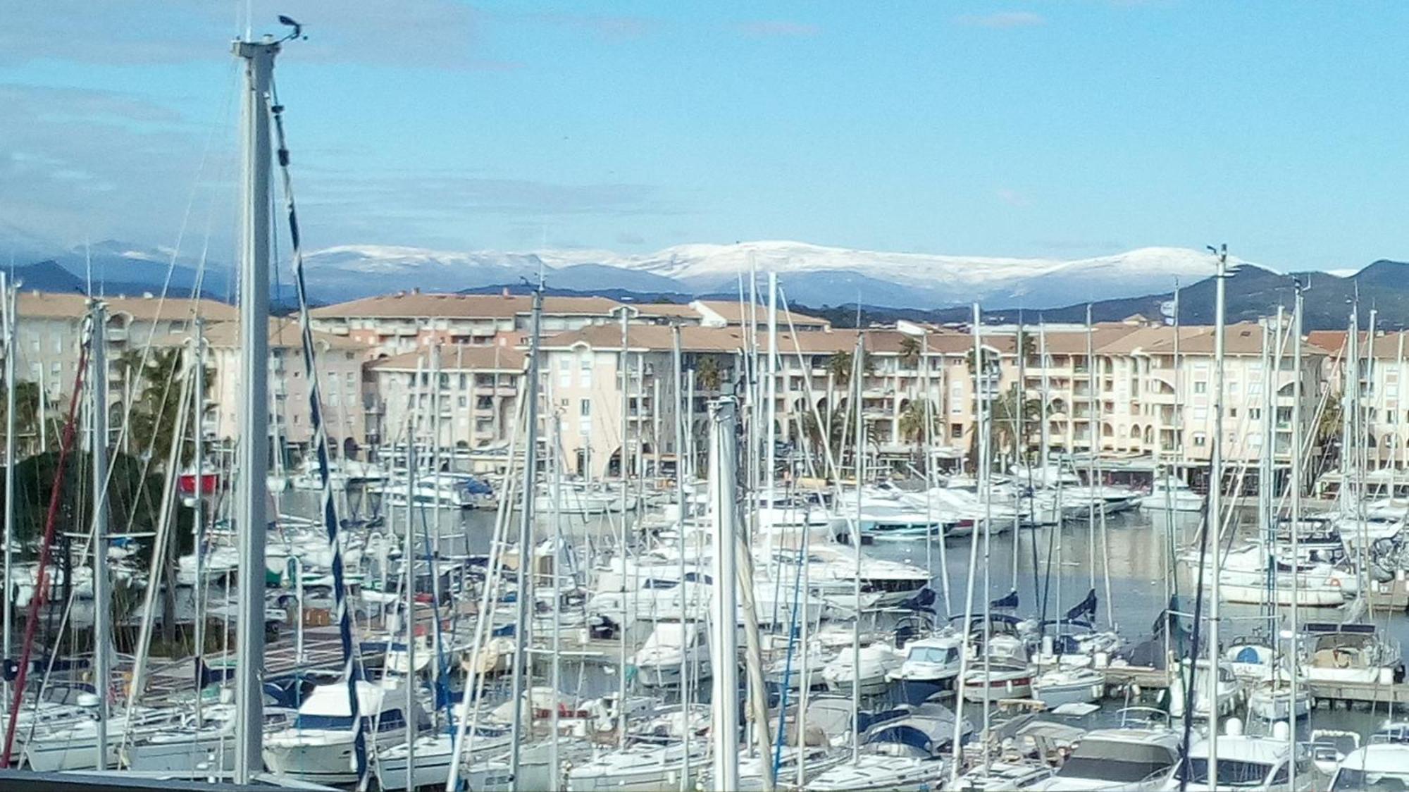 Boutique Apartment Hirondelle Port Frejus Exterior photo